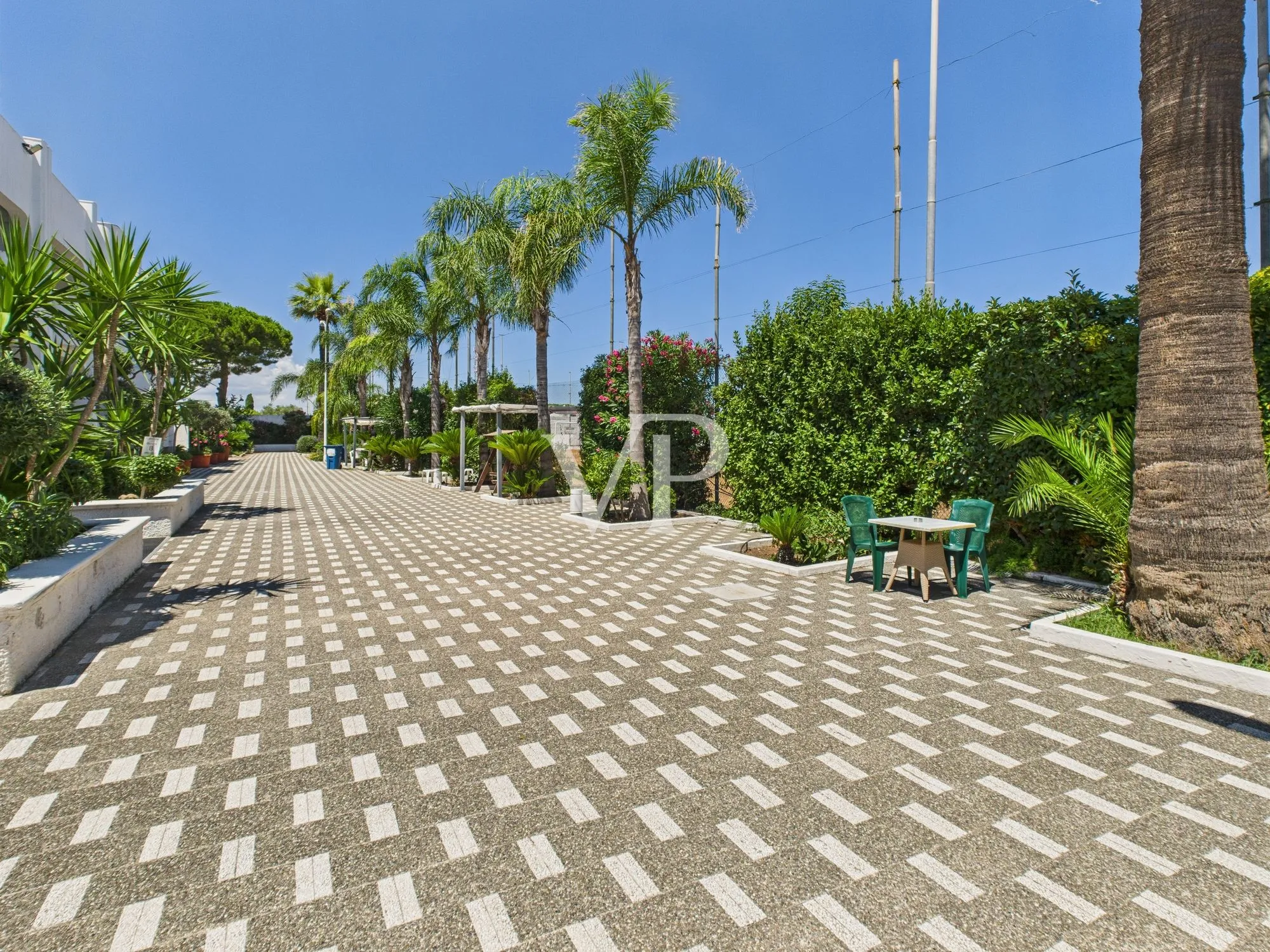 Hotel Villa 400 meters from the sea