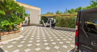 von_poll_real_estate_property_IT252942306_image_80