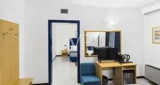 von_poll_real_estate_property_IT252942306_image_110