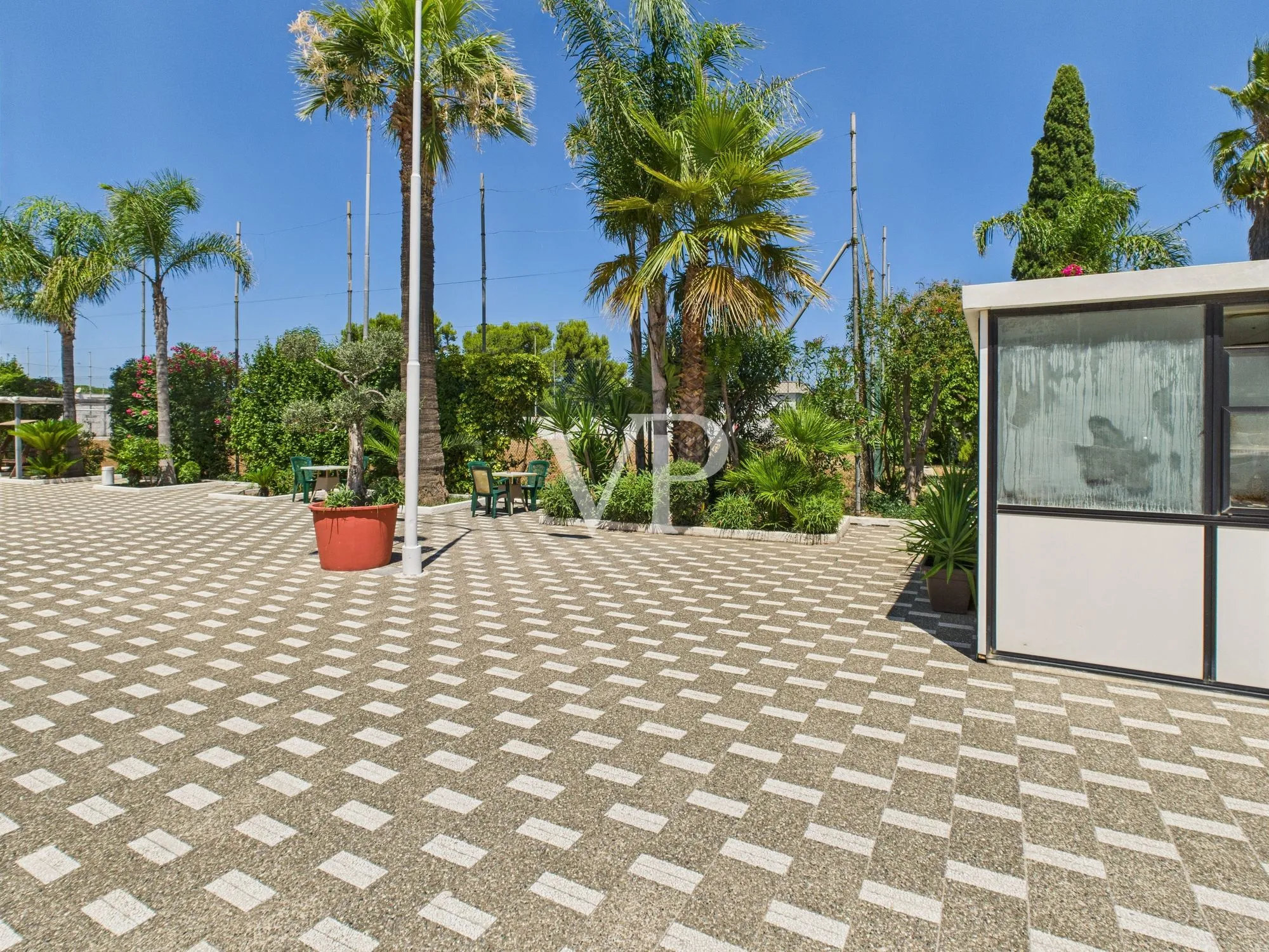 Hotel Villa 400 meters from the sea