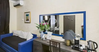 von_poll_real_estate_property_IT252942306_image_54