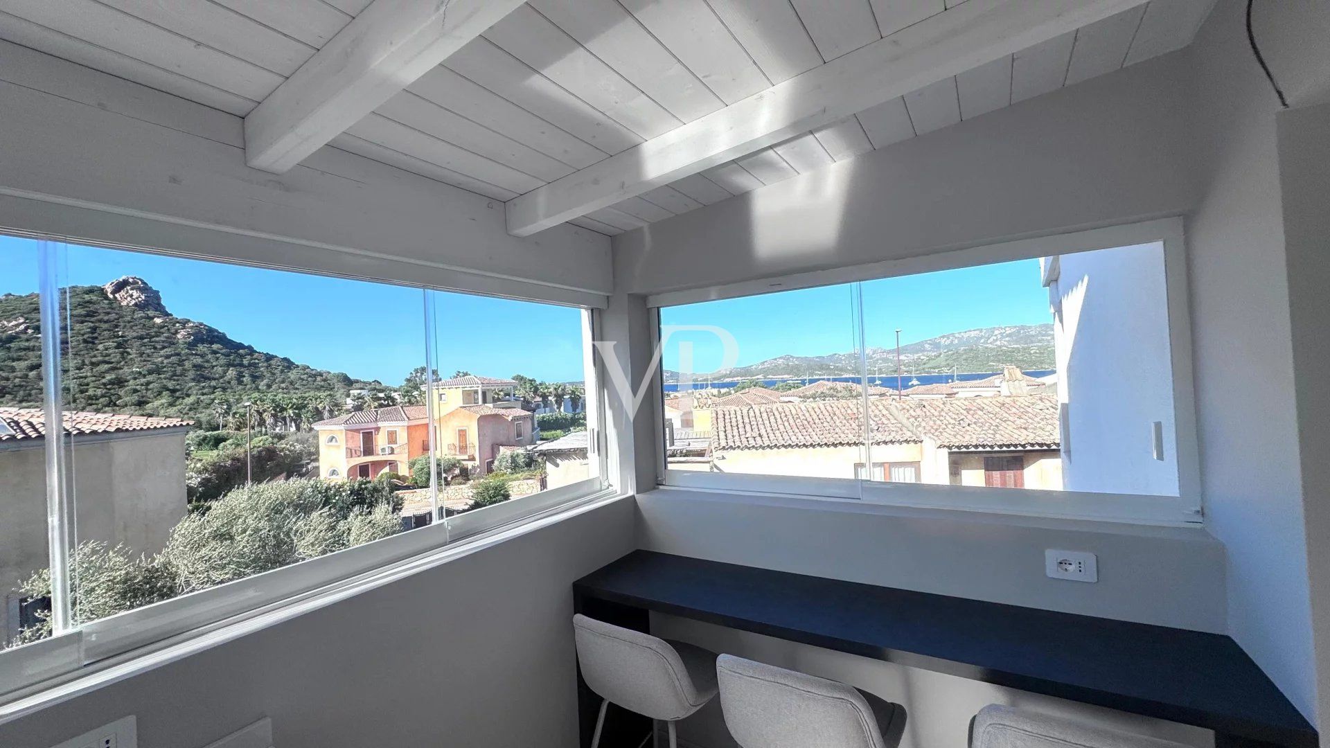 Elegante Wohnung mit Meerblick und großer Terrasse