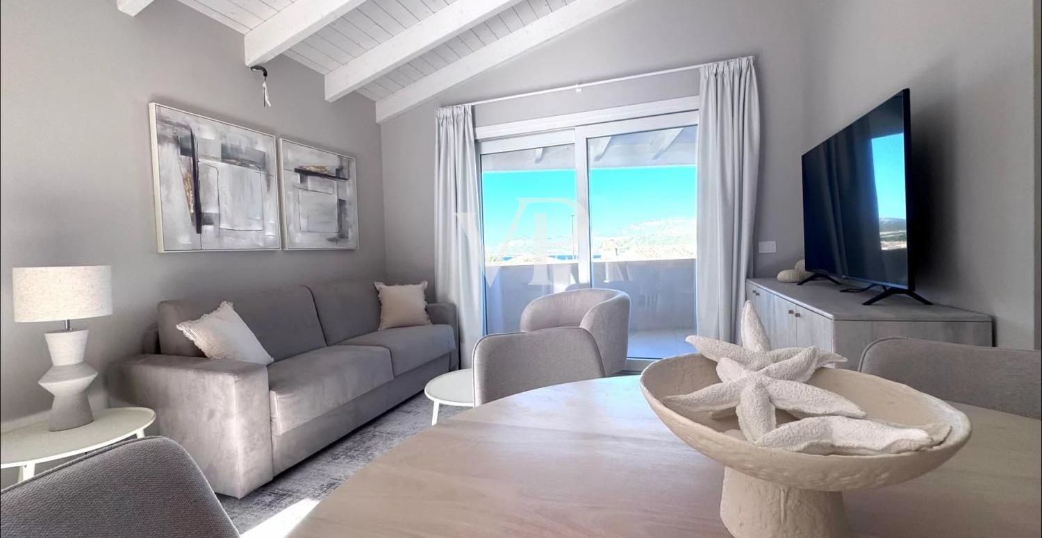Elegante piso con vistas al mar y amplia terraza
