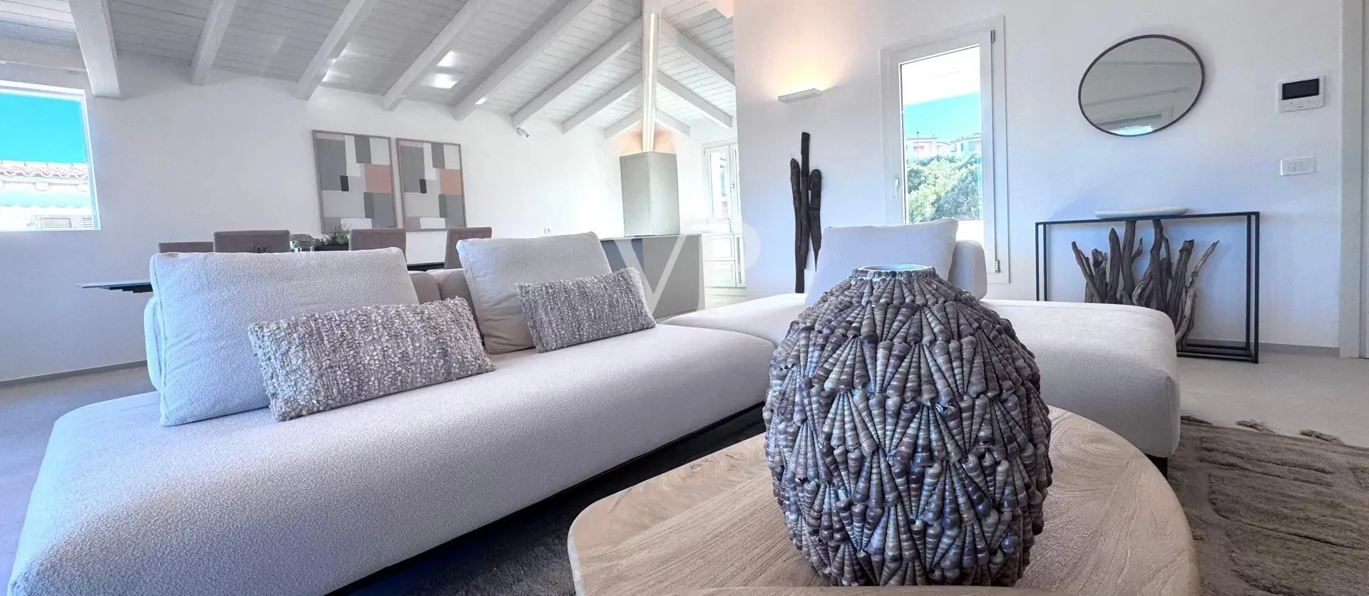 Prestigeträchtiges Penthouse mit atemberaubender Terrasse mit Meerblick