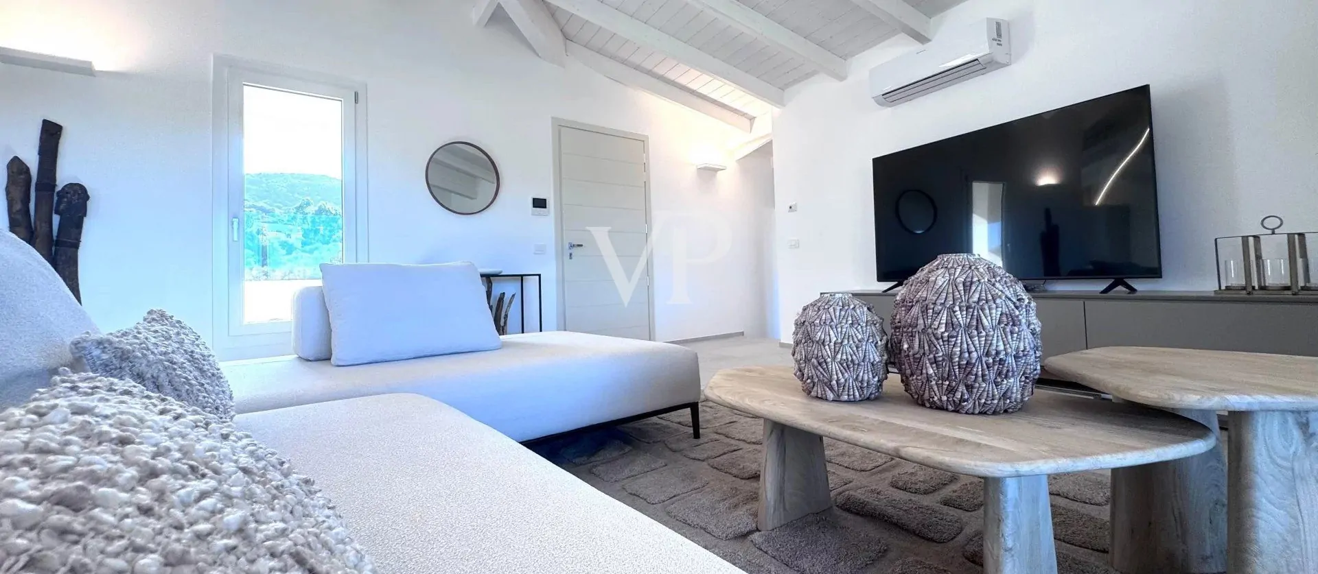 Prestigeträchtiges Penthouse mit atemberaubender Terrasse mit Meerblick