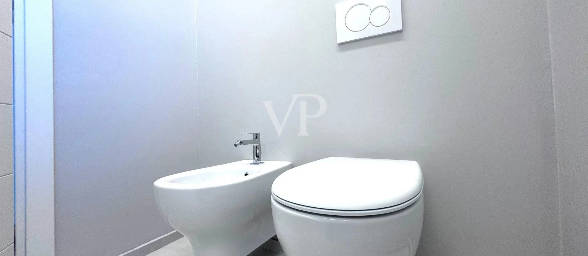 Prestigioso ático con impresionante terraza con vistas al mar