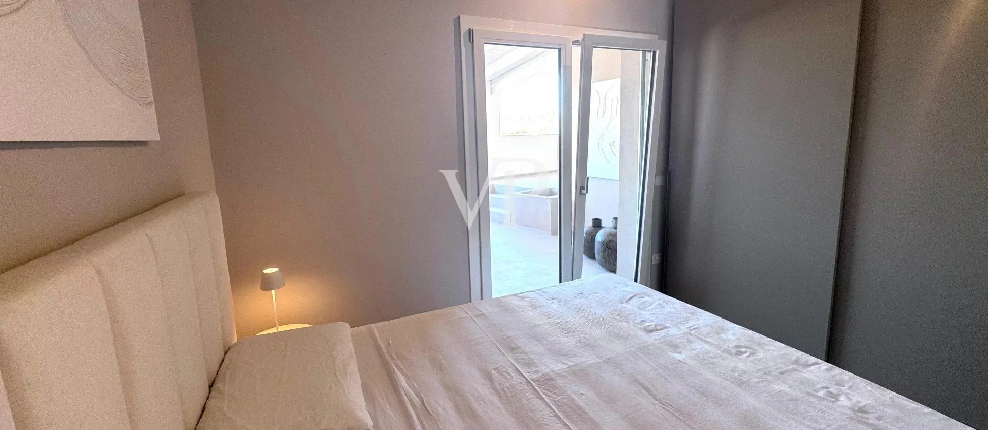 Prestigioso ático con impresionante terraza con vistas al mar