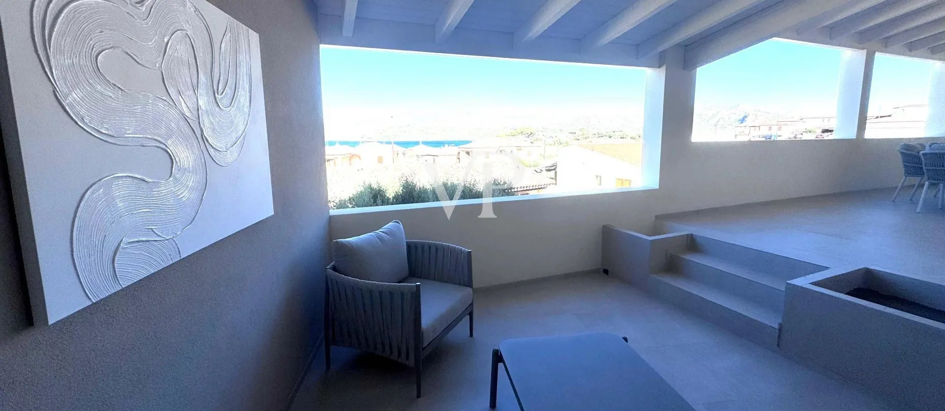 Prestigeträchtiges Penthouse mit atemberaubender Terrasse mit Meerblick