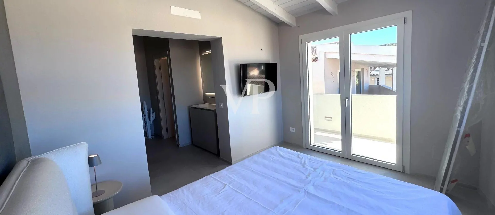 Prestigeträchtiges Penthouse mit atemberaubender Terrasse mit Meerblick