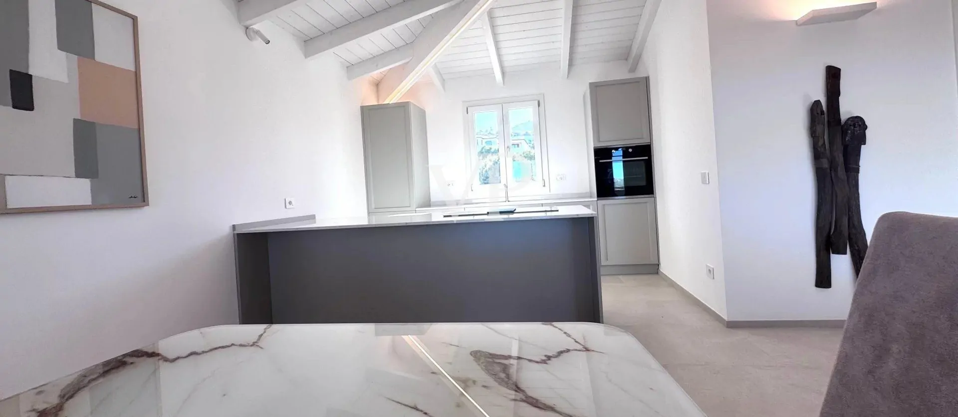 Prestigeträchtiges Penthouse mit atemberaubender Terrasse mit Meerblick