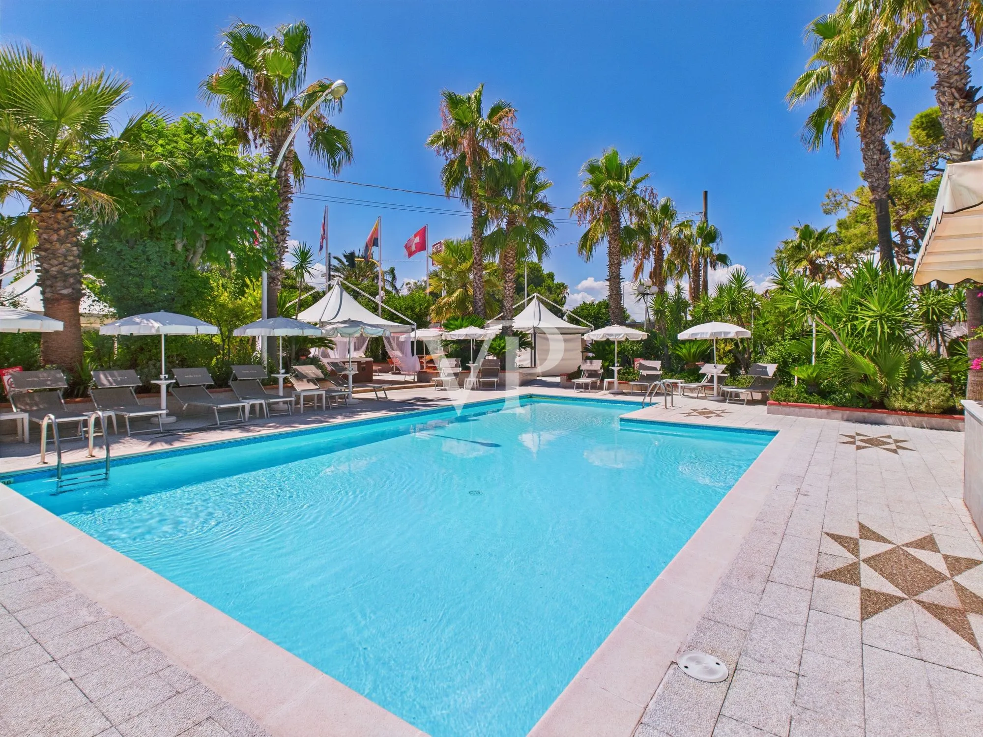 Aktivhotel mit Schwimmbad und tropischem Garten