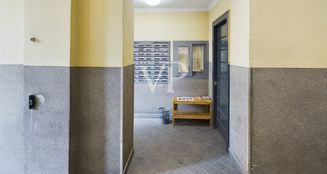 von_poll_real_estate_property_IT252942307_image_21