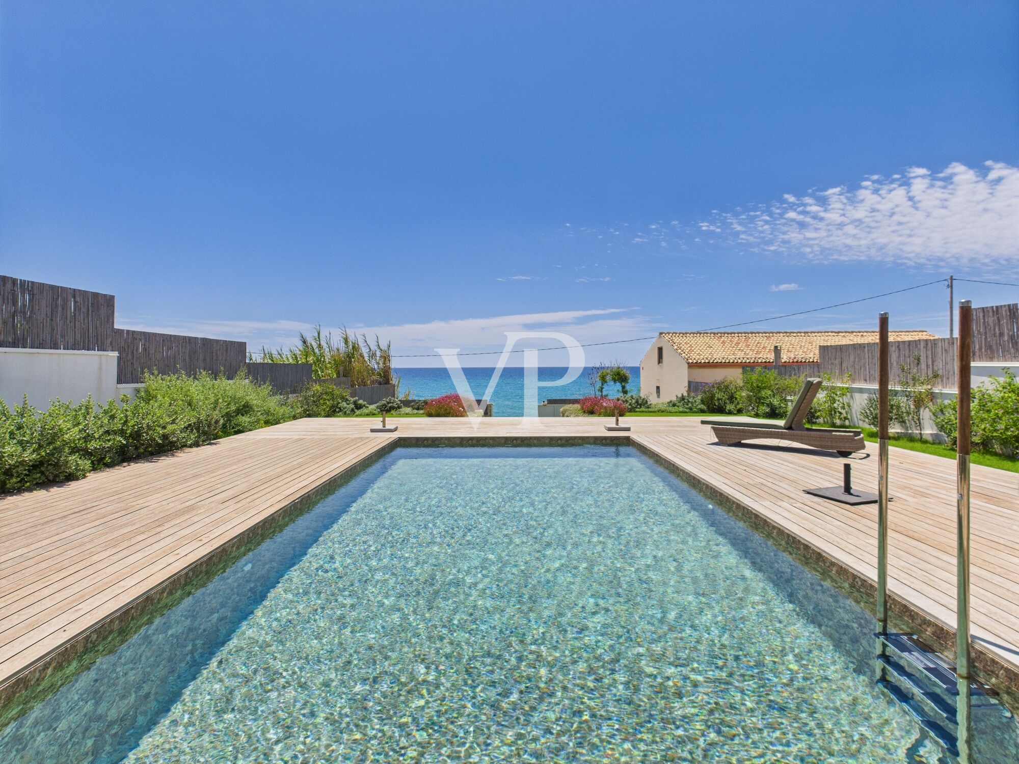 Esclusiva villa di design tra mare e natura a Cava D'Aliga - Sicilia Orientale
