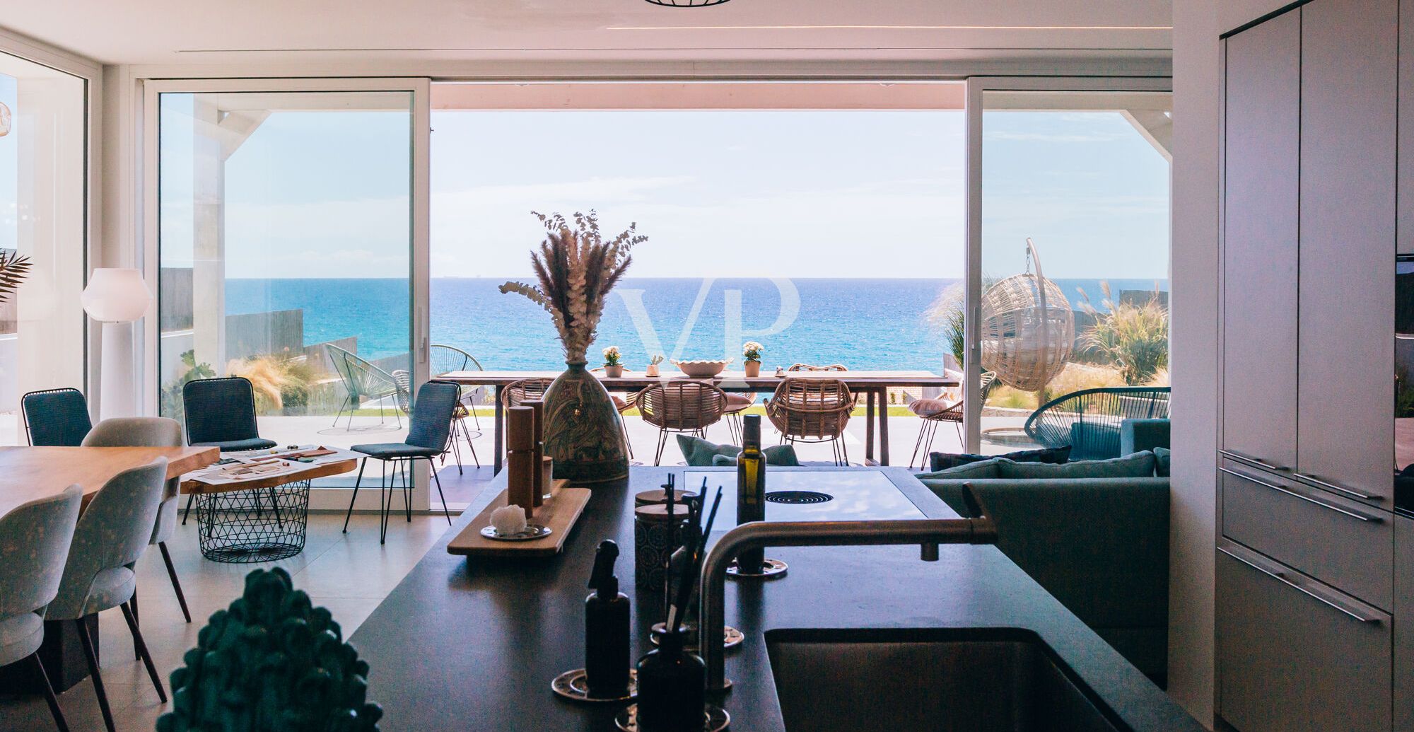 Exklusive Design-Villa zwischen Meer und Natur in Cava D'Aliga - Ostsizilien