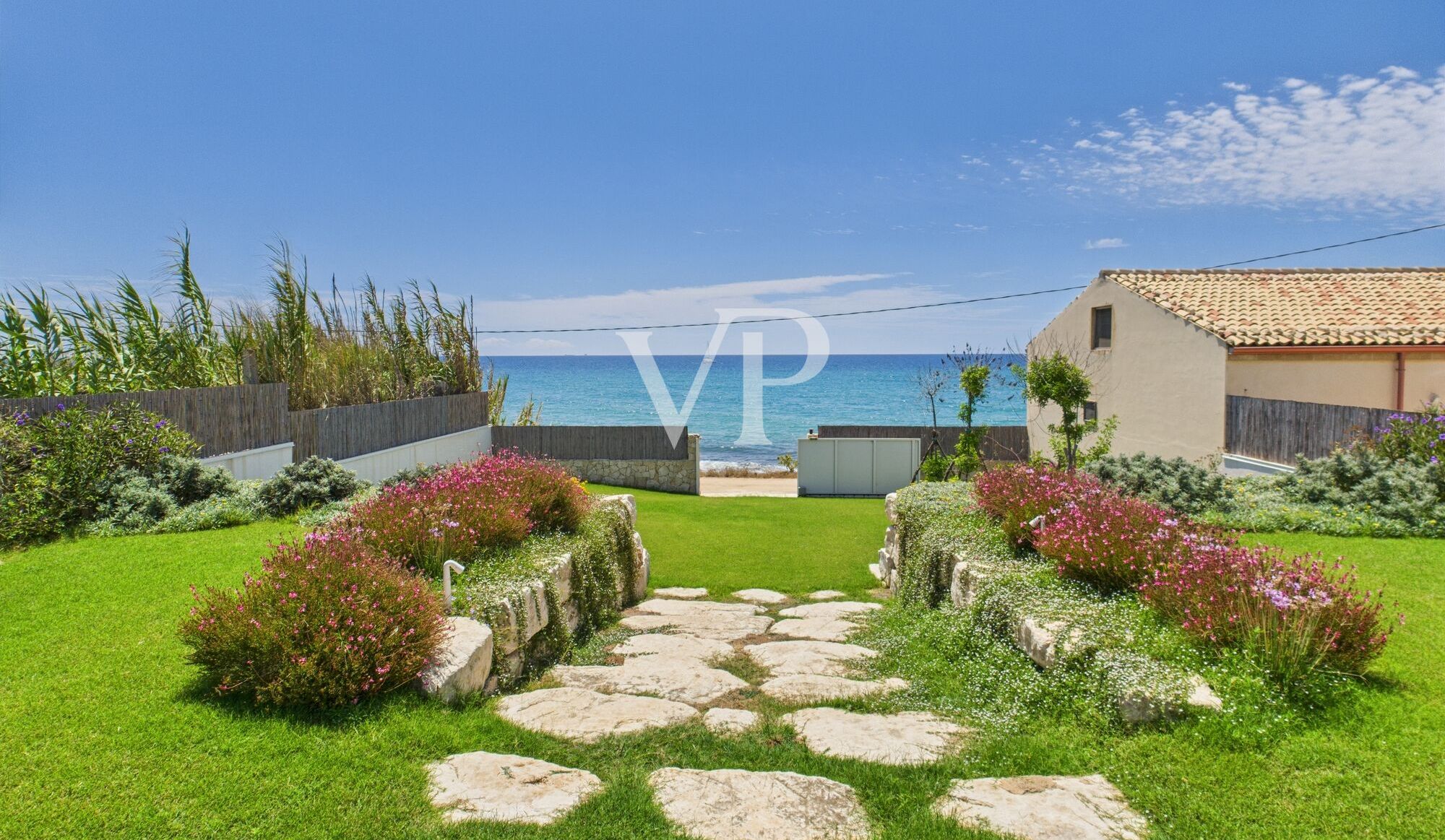 Exklusive Design-Villa zwischen Meer und Natur in Cava D'Aliga - Ostsizilien