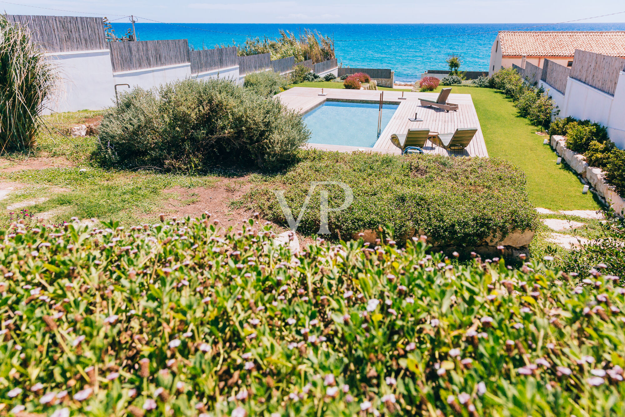 Esclusiva villa di design tra mare e natura a Cava D'Aliga - Sicilia Orientale