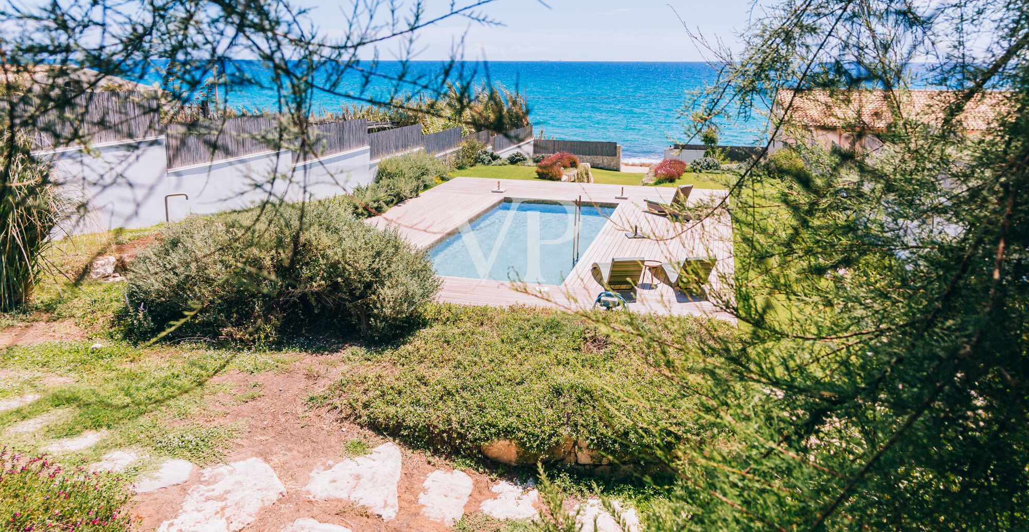Exklusive Design-Villa zwischen Meer und Natur in Cava D'Aliga - Ostsizilien