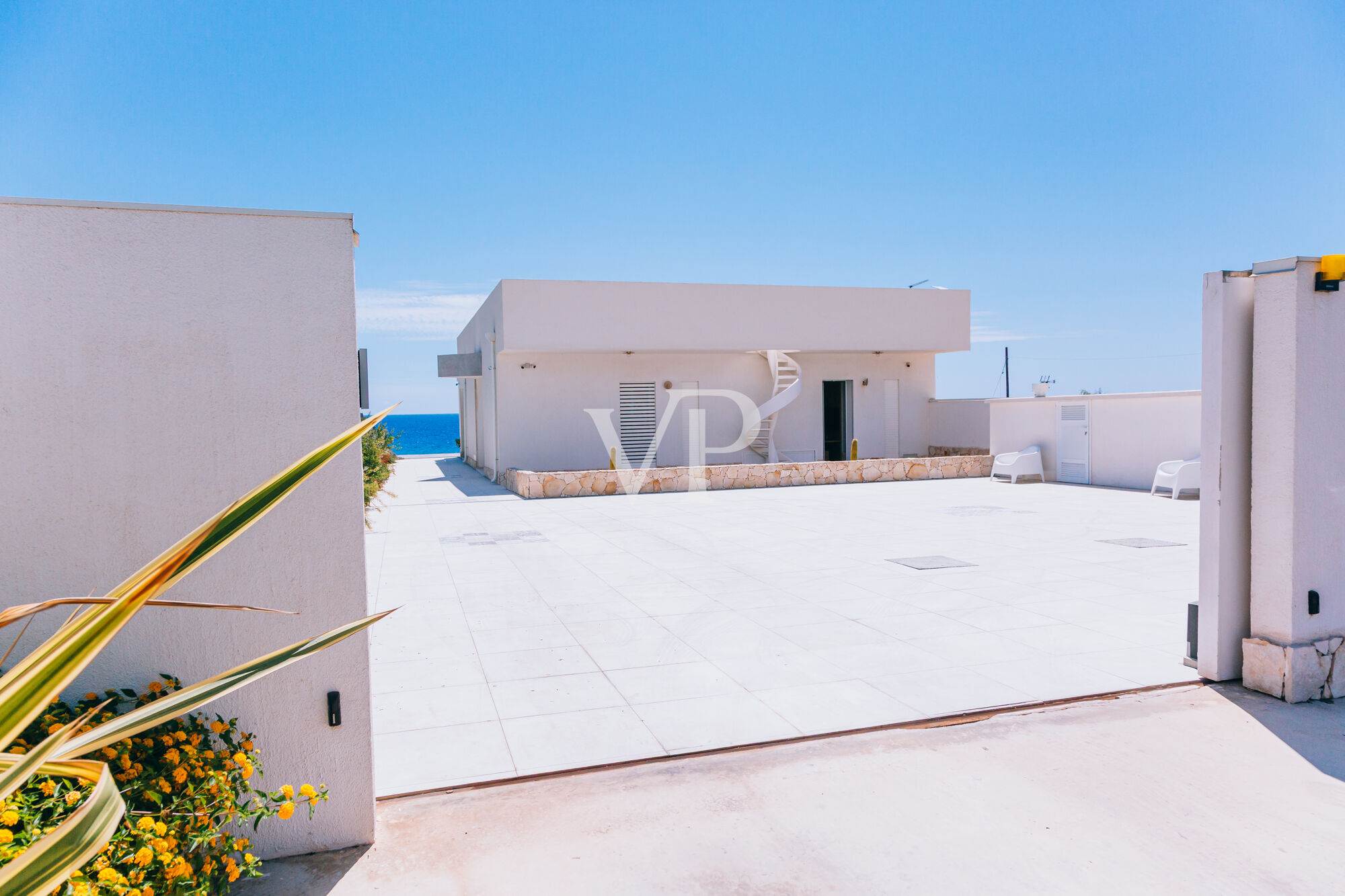 Esclusiva villa di design tra mare e natura a Cava D'Aliga - Sicilia Orientale