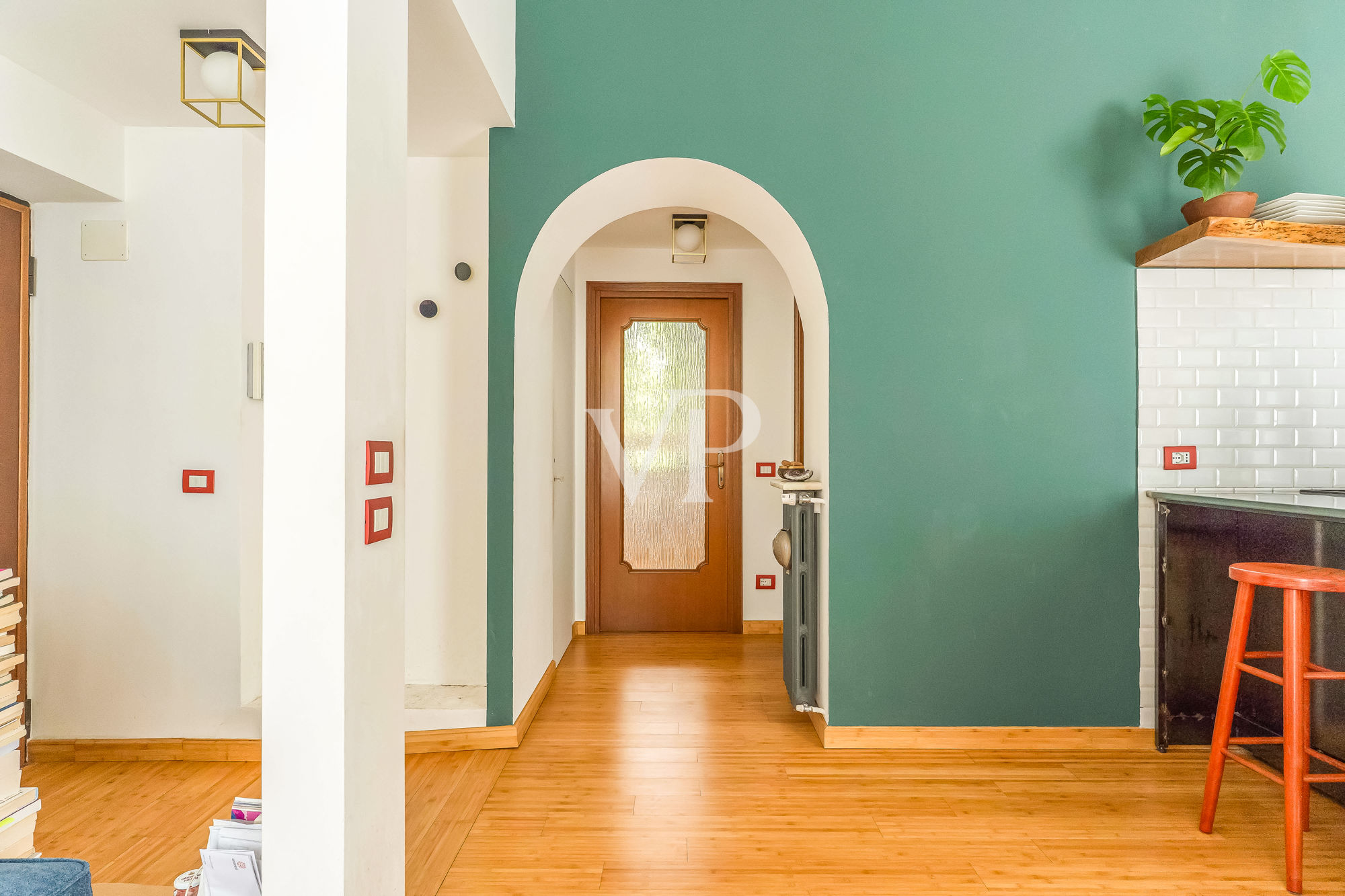 Große renovierte Zwei-Zimmer-Wohnung im Ortica-Gebiet
