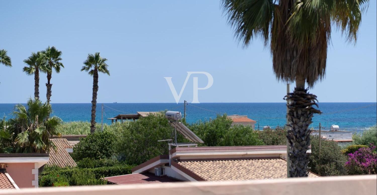 Chalet independiente junto al mar
