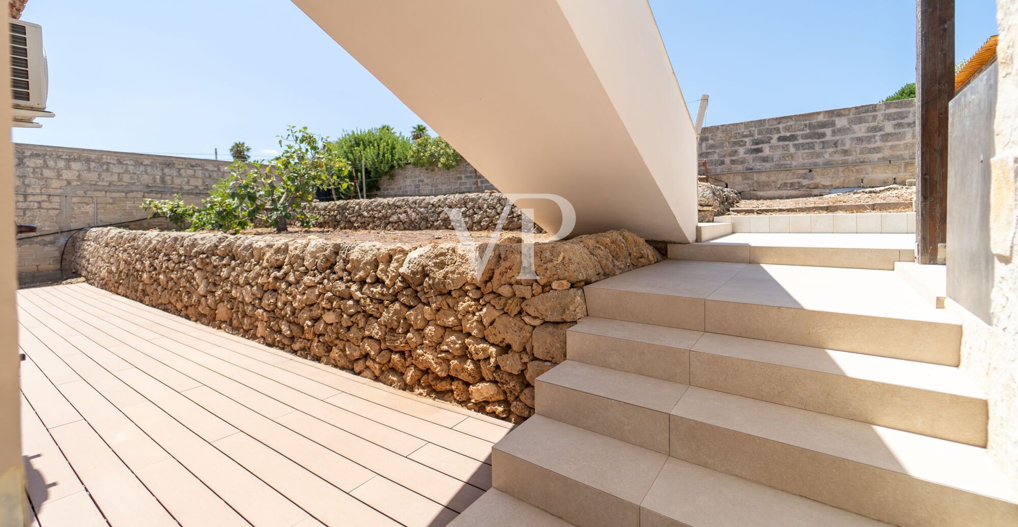 Chalet independiente junto al mar