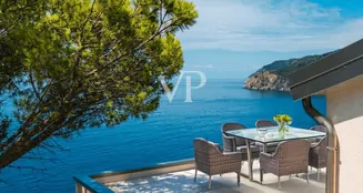 von_poll_real_estate_property_IT252942325_image_0