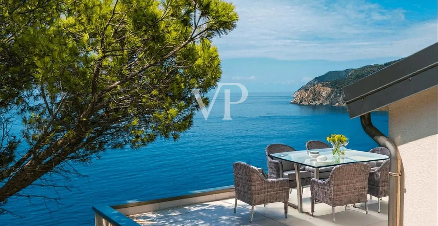 Wunderschönes Penthouse im Bau mit Panoramablick aufs Meer