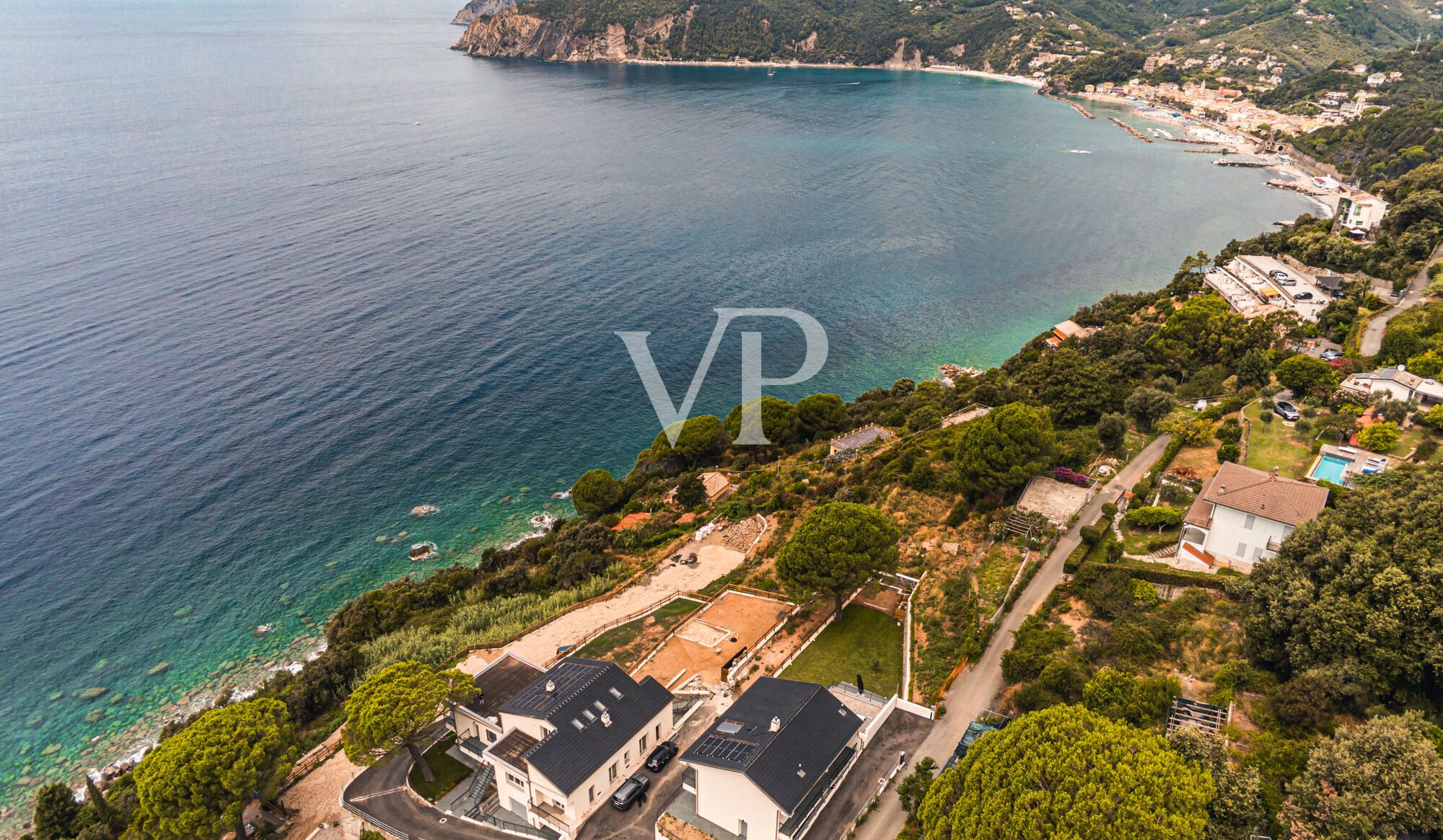 Maravilloso ático en construcción con vistas panorámicas al mar