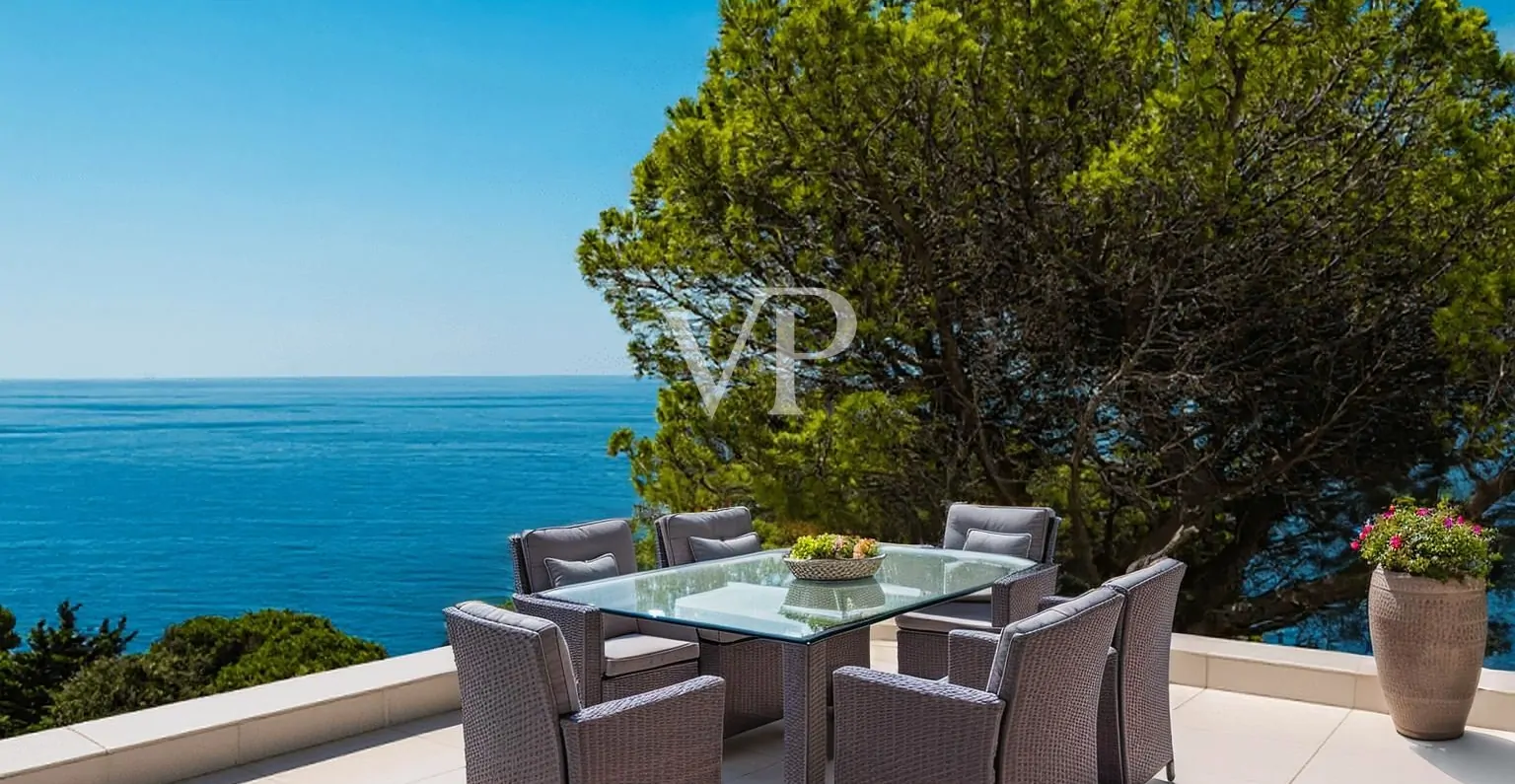 Wunderschönes Penthouse im Bau mit Panoramablick aufs Meer