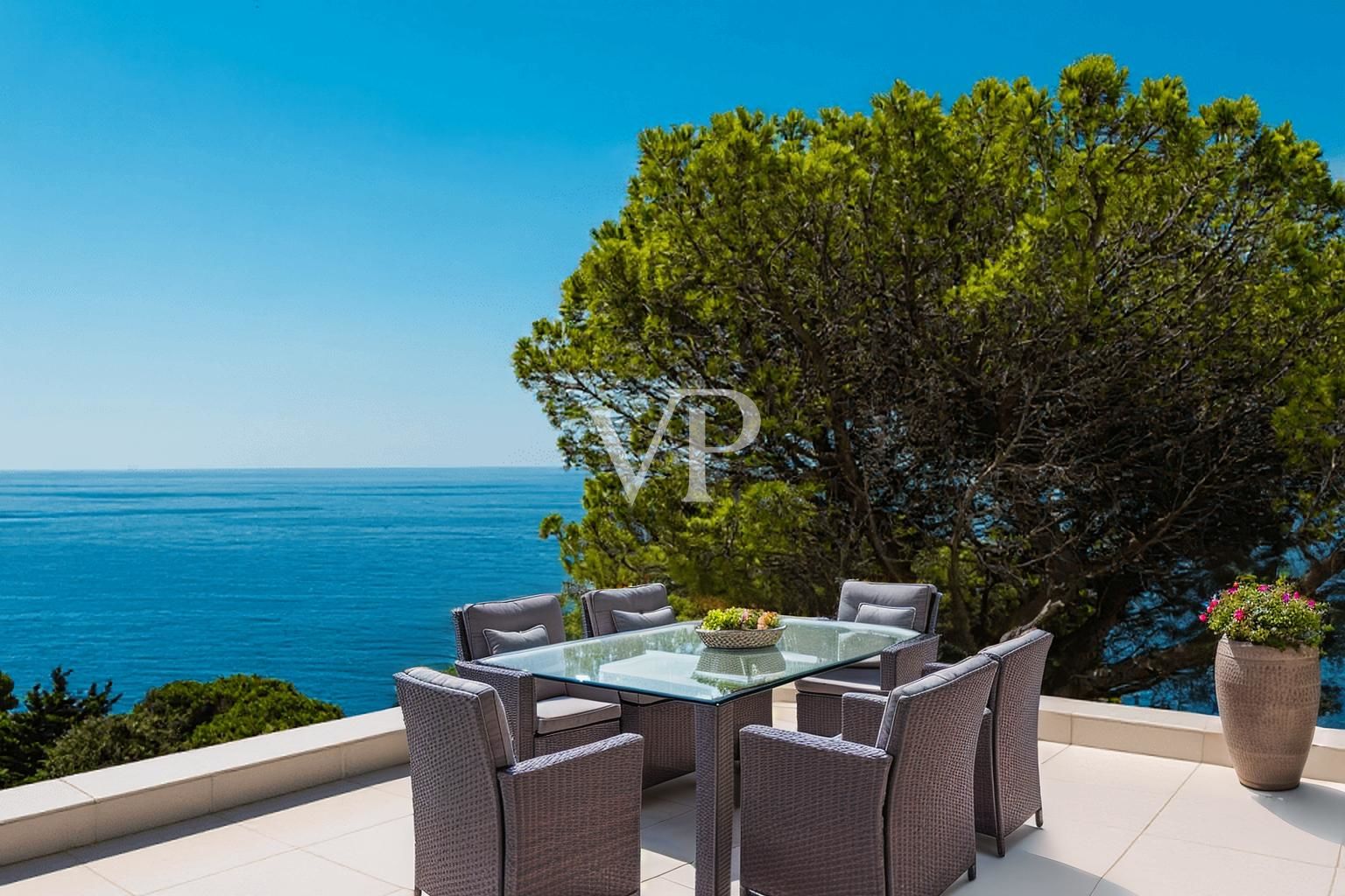 Wunderschönes Penthouse im Bau mit Panoramablick aufs Meer