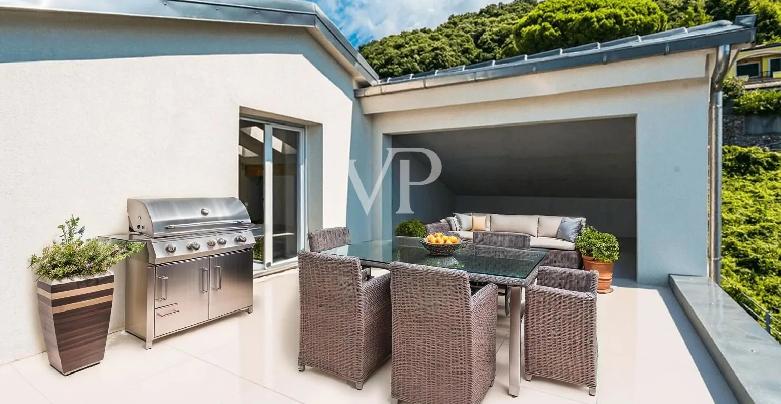 Wunderschönes Penthouse im Bau mit Panoramablick aufs Meer