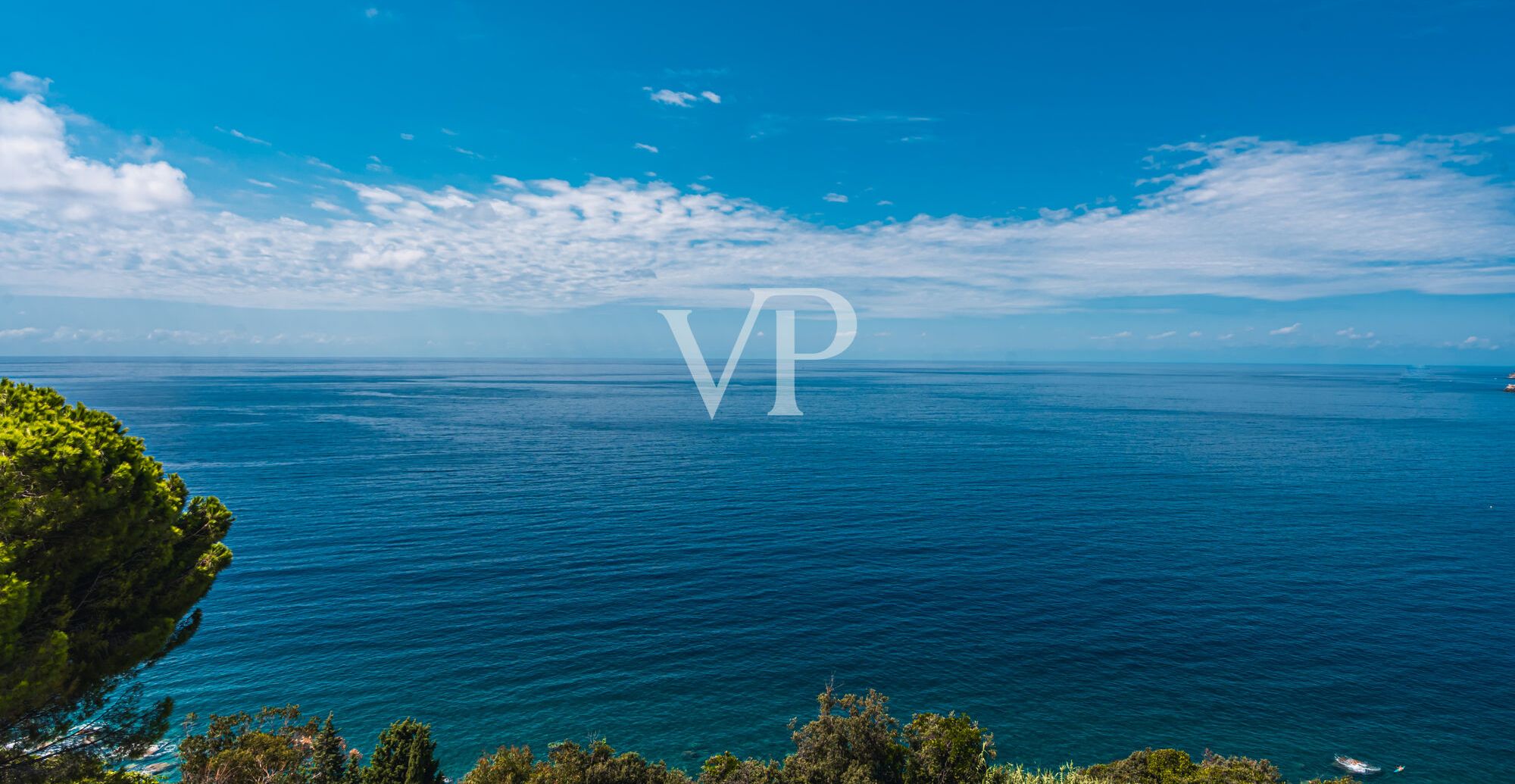 Maravilloso ático en construcción con vistas panorámicas al mar
