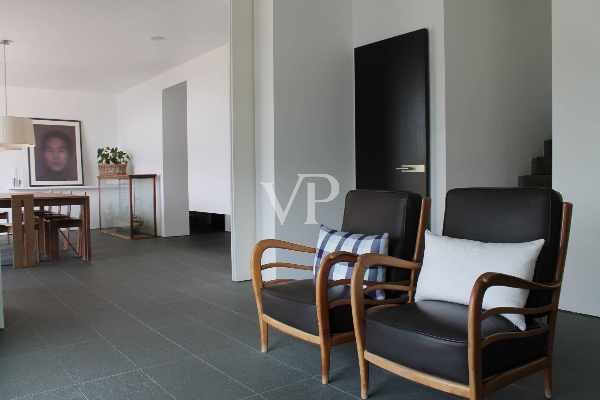 Moderne Villa mit Schwimmbad und herrlichem Blick auf den Comer See