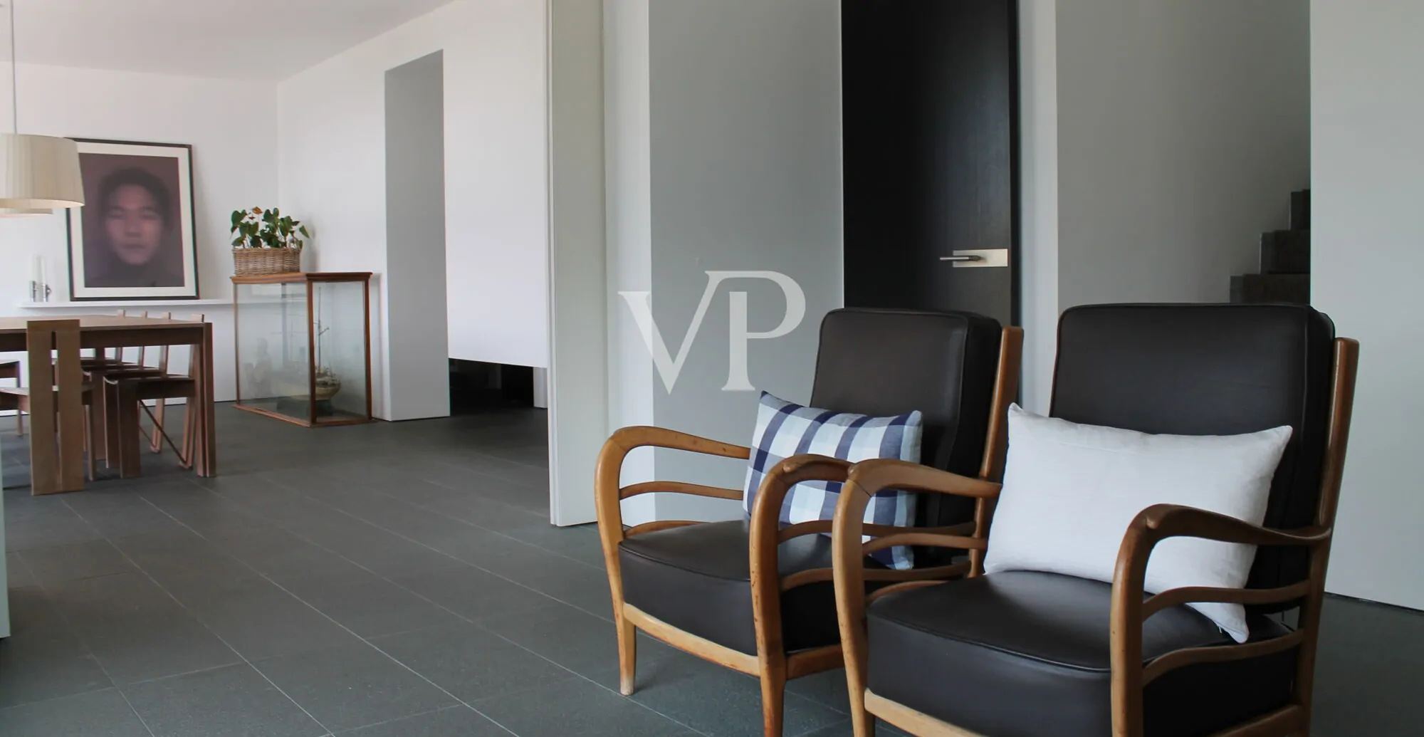 Moderne Villa mit Schwimmbad und herrlichem Blick auf den Comer See