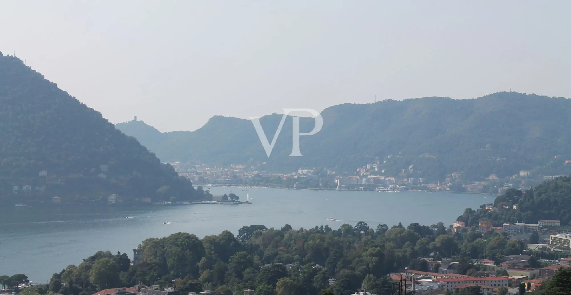 Moderne Villa mit Schwimmbad und herrlichem Blick auf den Comer See