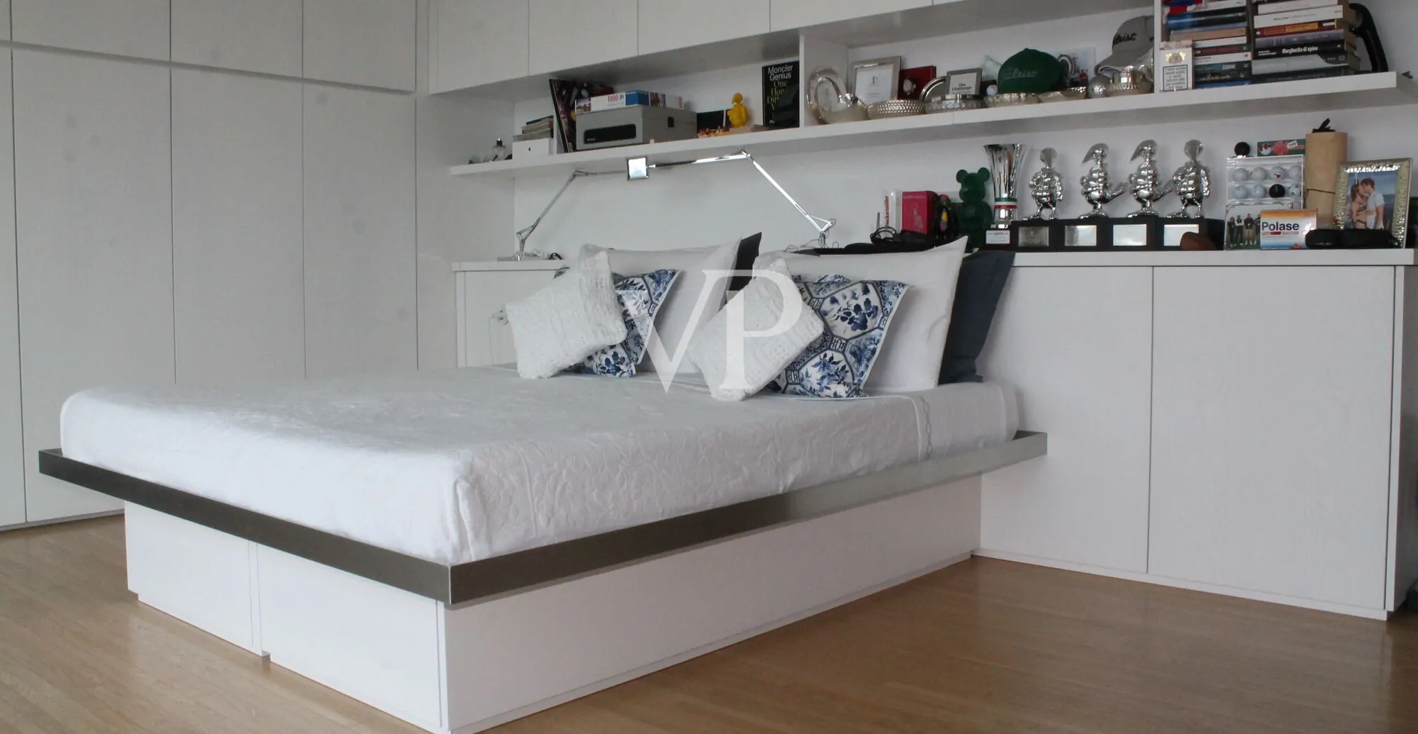 Moderne Villa mit Schwimmbad und herrlichem Blick auf den Comer See