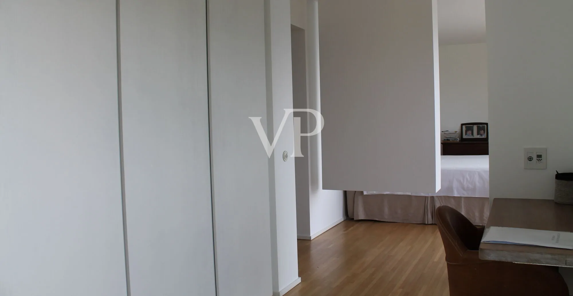 Moderne Villa mit Schwimmbad und herrlichem Blick auf den Comer See