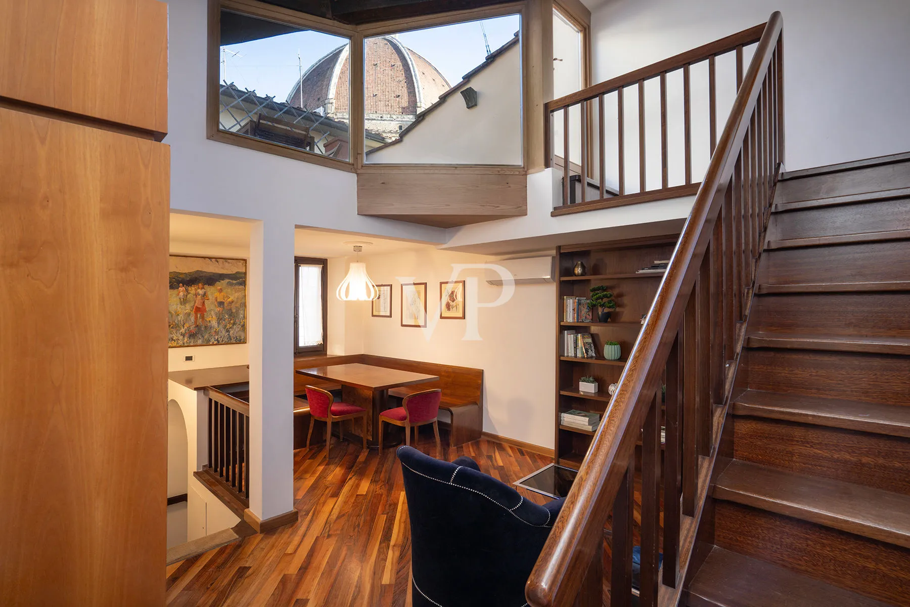 Penthouse on Campanile Street provided with CIN