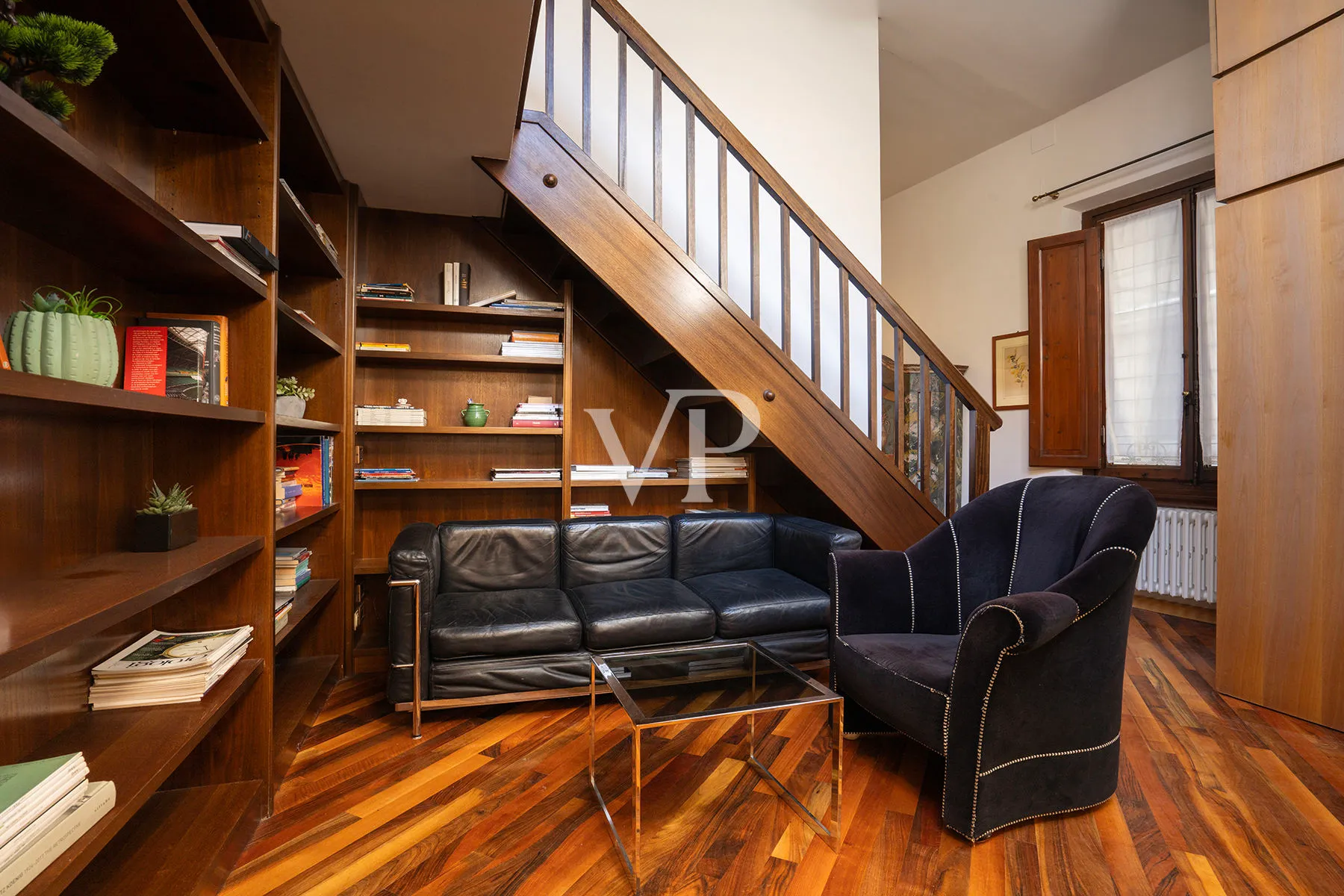 Penthouse on Campanile Street provided with CIN