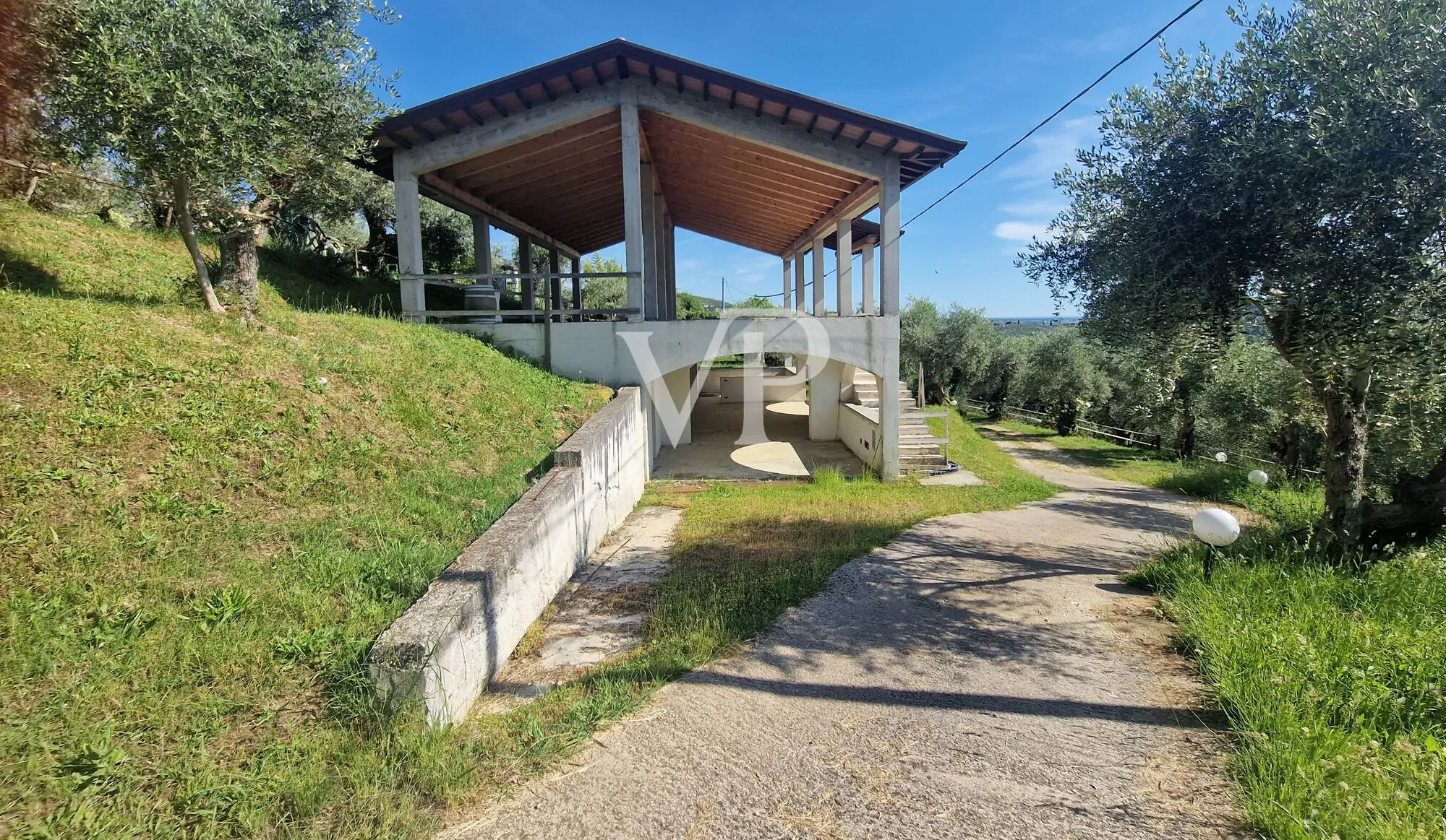 Prestigeträchtiges Agritourismus in den toskanischen Hügeln mit Schwimmbad