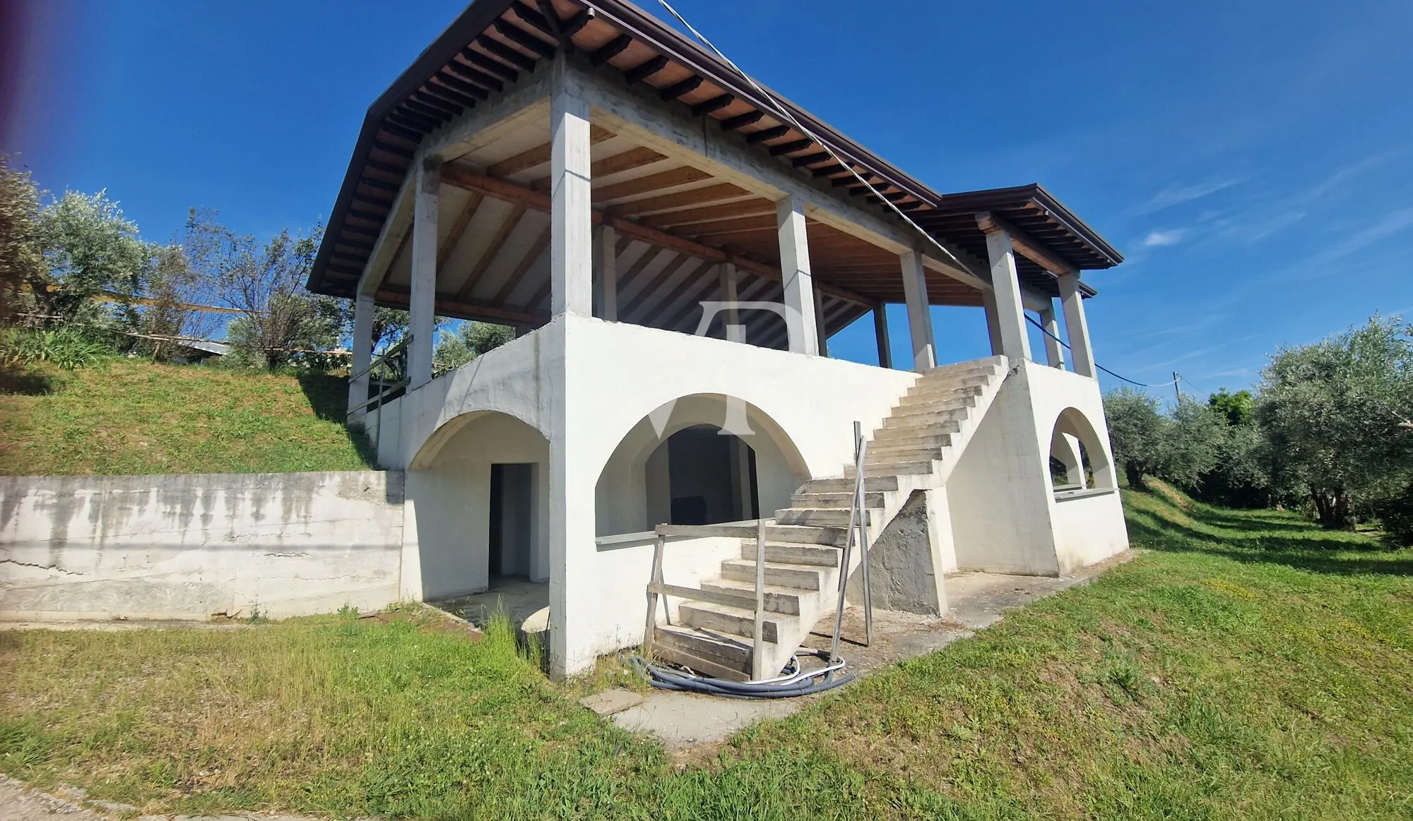 Prestigeträchtiges Agritourismus in den toskanischen Hügeln mit Schwimmbad