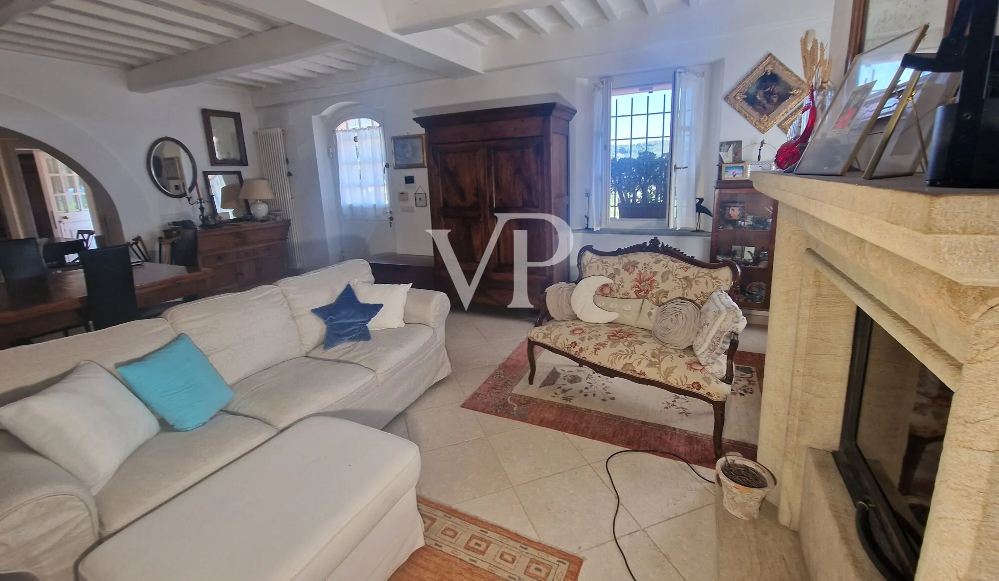 Prestigeträchtiges Agritourismus in den toskanischen Hügeln mit Schwimmbad