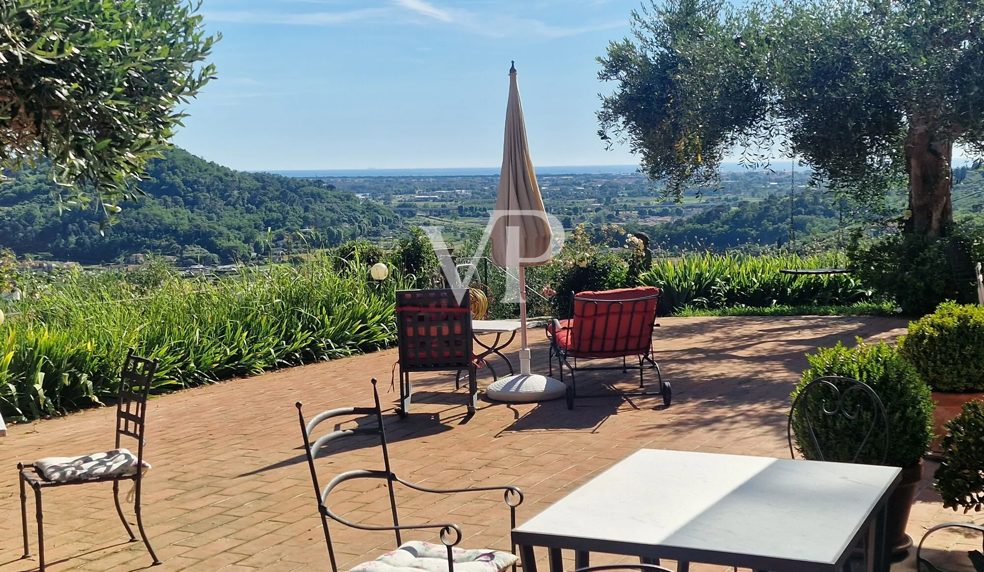 Prestigeträchtiges Agritourismus in den toskanischen Hügeln mit Schwimmbad