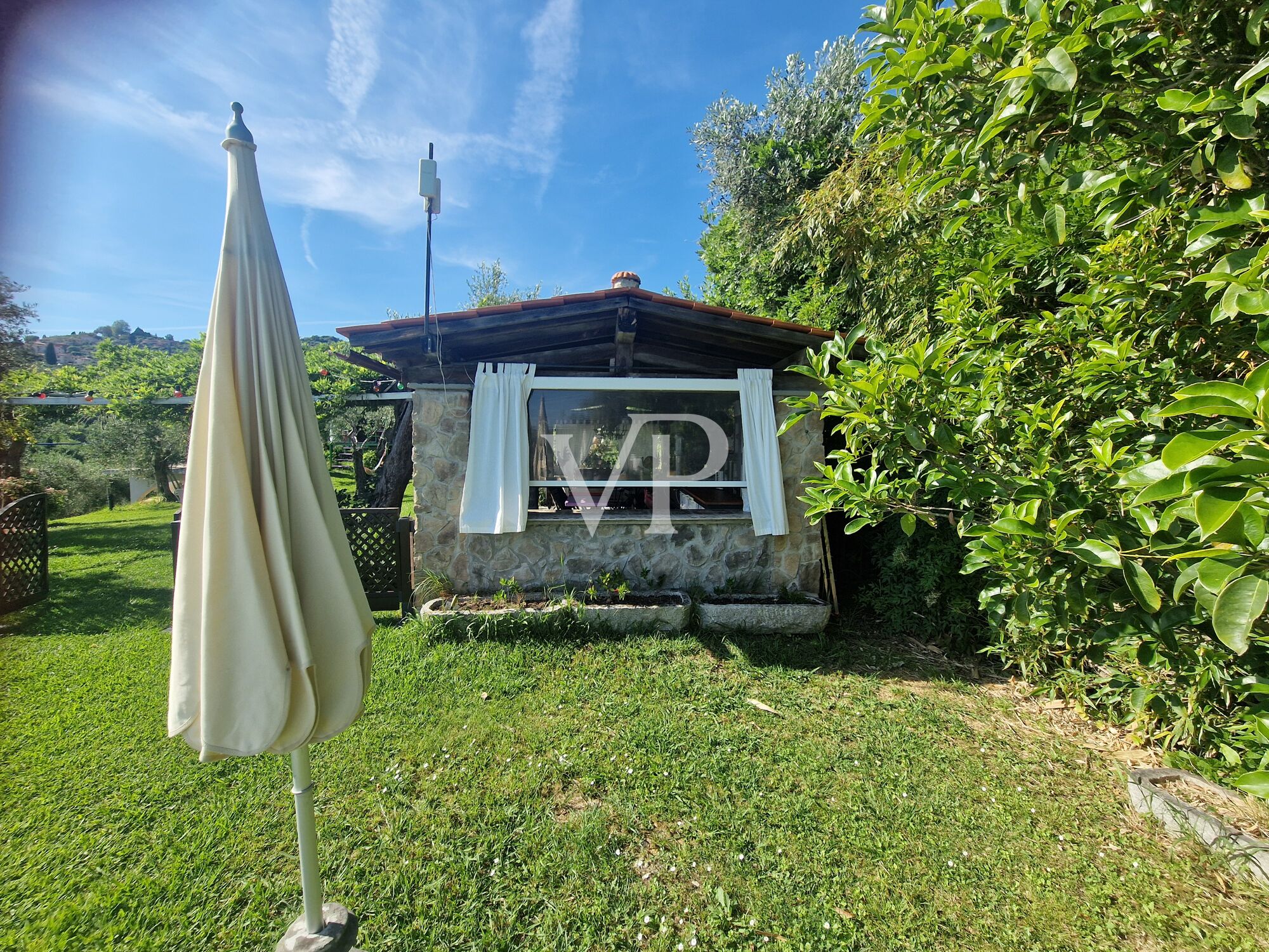 Prestigieuse ferme dans les collines toscanes avec piscine