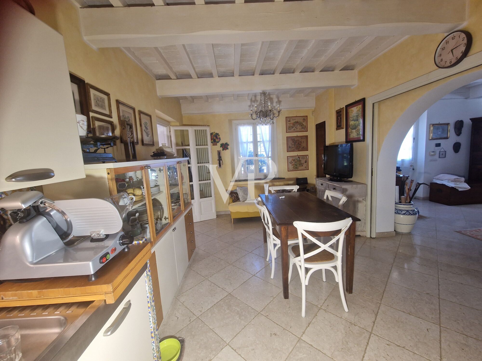 Prestigieuse ferme dans les collines toscanes avec piscine