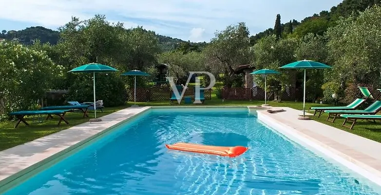 Prestigeträchtiges Agritourismus in den toskanischen Hügeln mit Schwimmbad