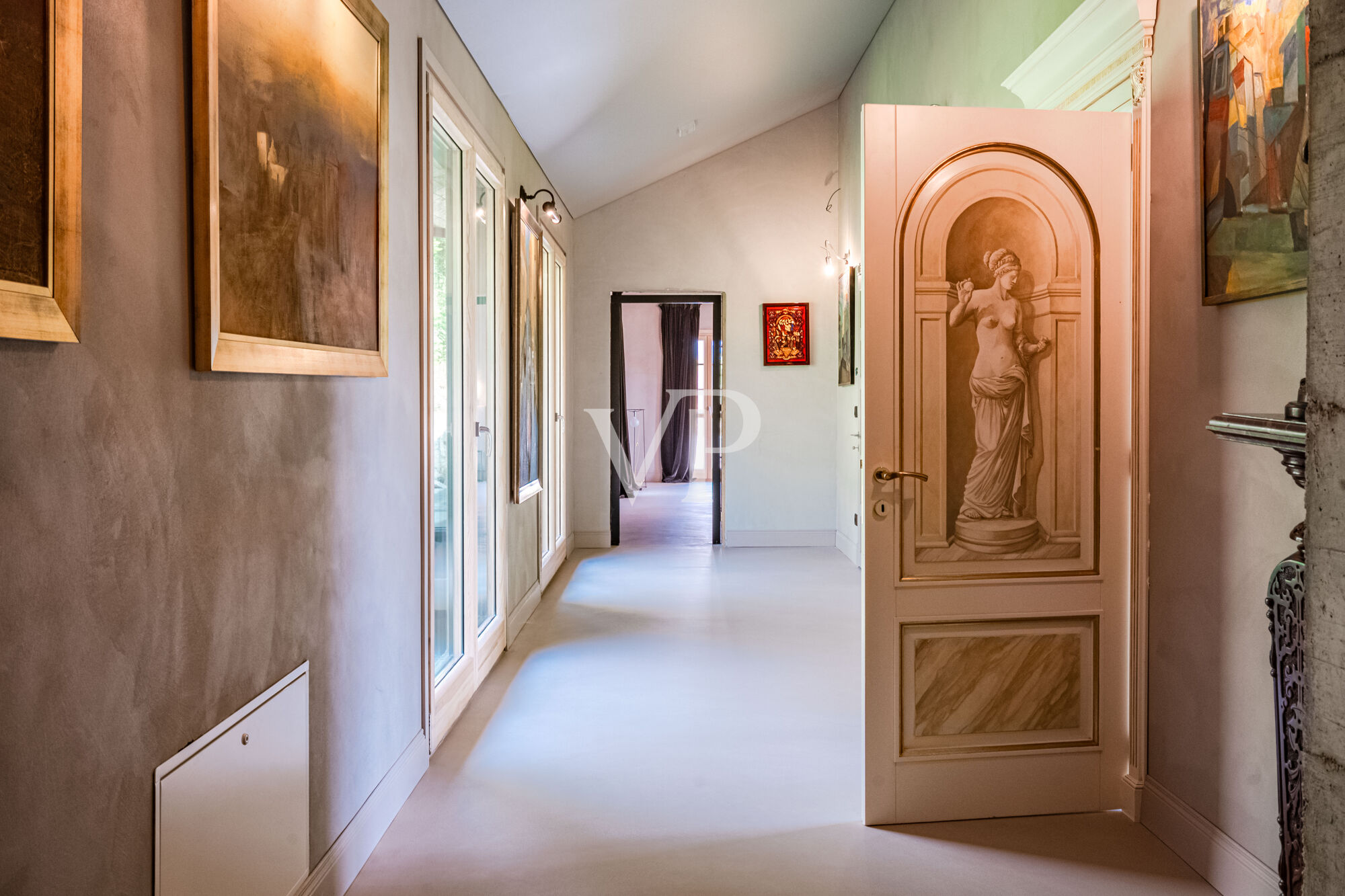Prestigiosa villa di nuova costruzione con vista mozzafiato