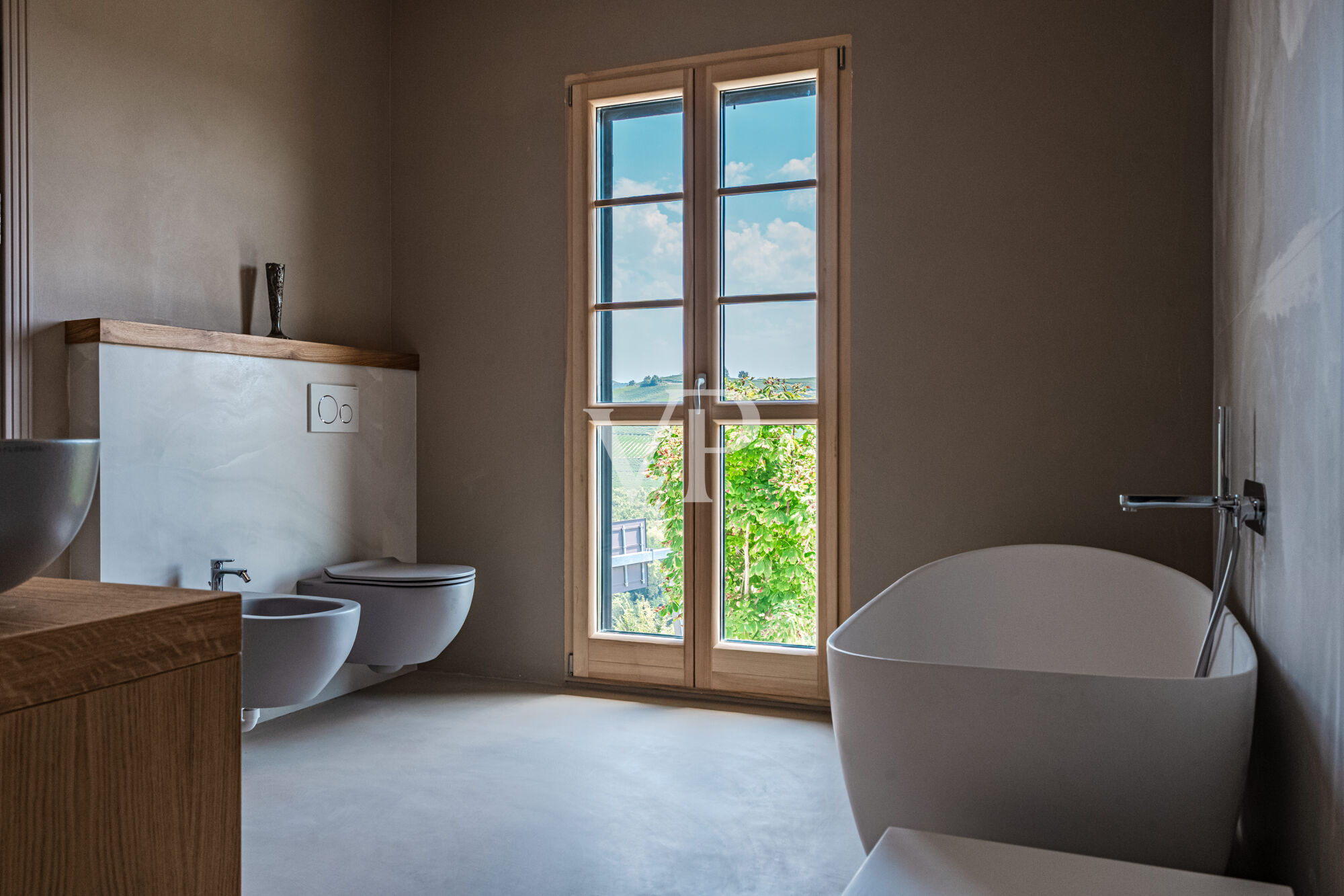 Prestigiosa villa di nuova costruzione con vista mozzafiato