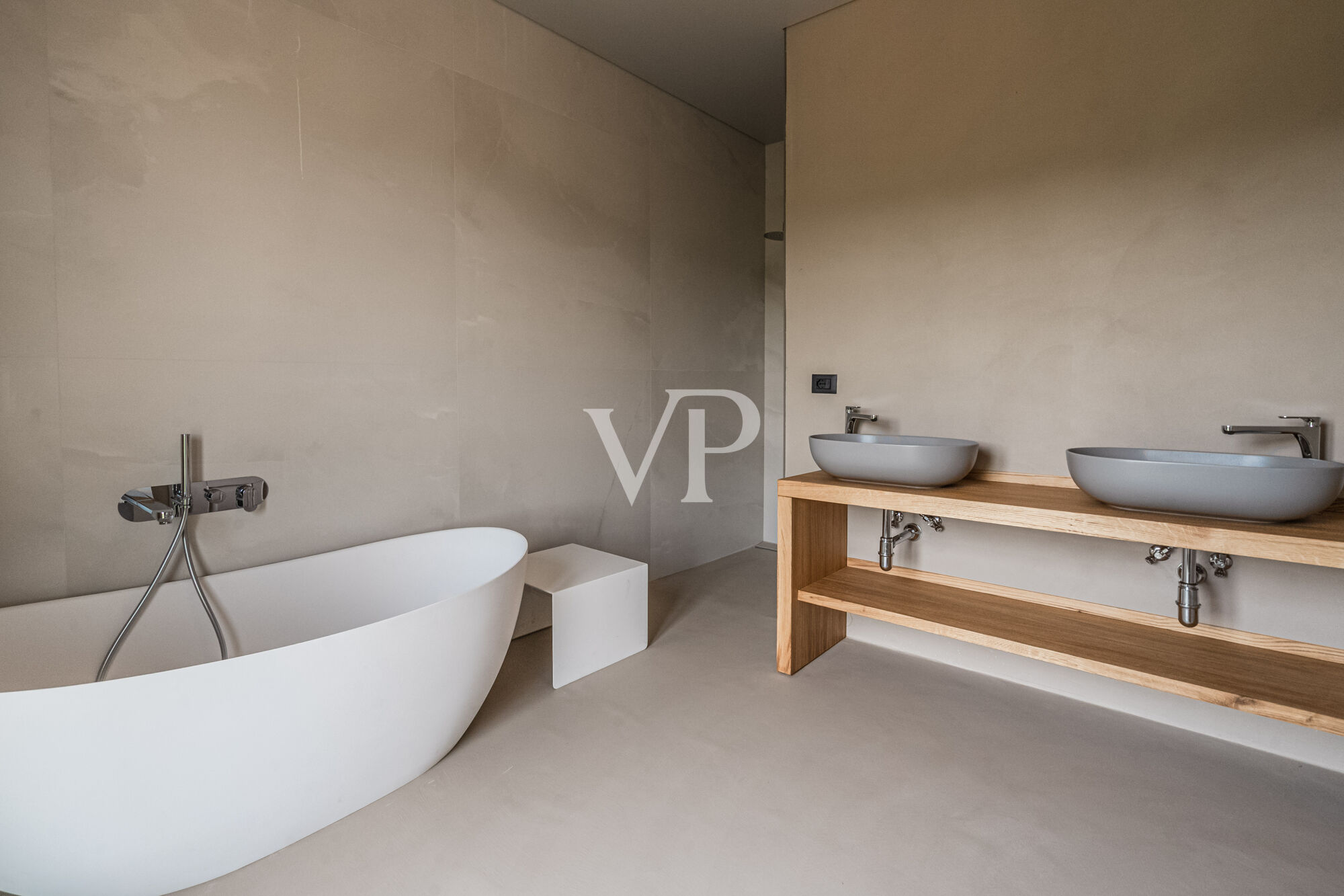 Prestigiosa villa di nuova costruzione con vista mozzafiato