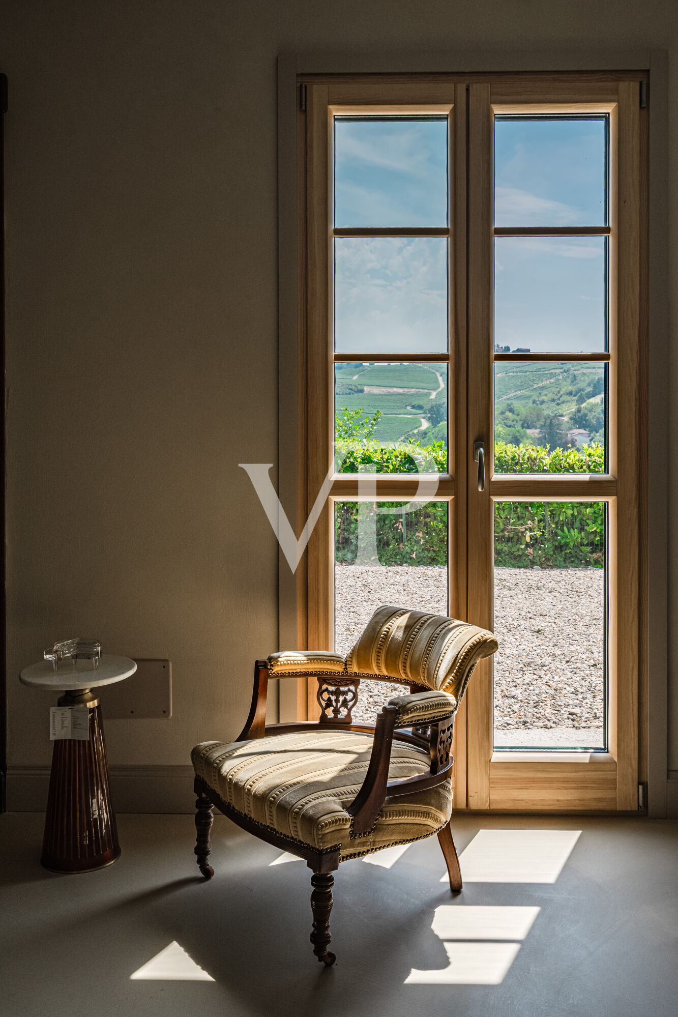 Prestigiosa villa di nuova costruzione con vista mozzafiato